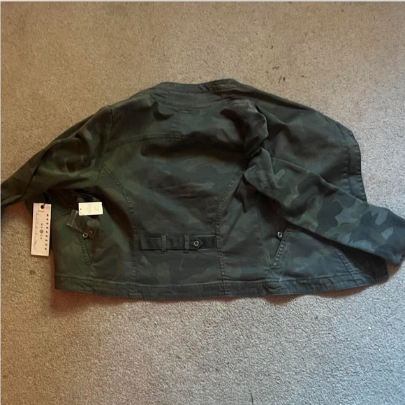 Anthropologie camo Women’s XS jacket - Picture 5 of 5